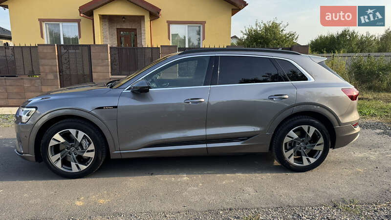 Позашляховик / Кросовер Audi e-tron 2019 в Ужгороді