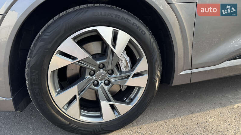 Позашляховик / Кросовер Audi e-tron 2019 в Ужгороді