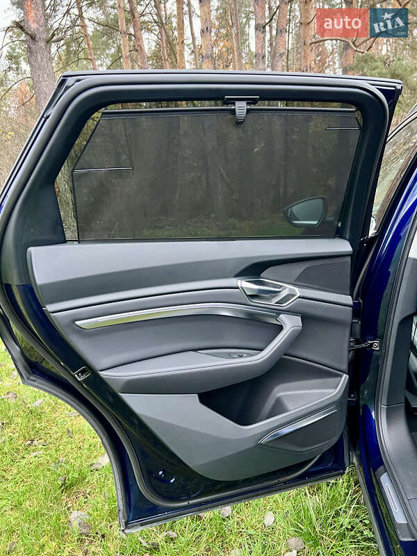 Внедорожник / Кроссовер Audi e-tron 2021 в Киеве фото 15 Внедорожник / Кроссовер Audi e-tron 2021 в Киеве