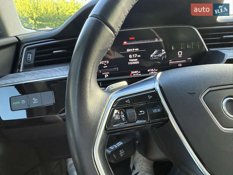 Внедорожник / Кроссовер Audi e-tron 2022 в Ровно