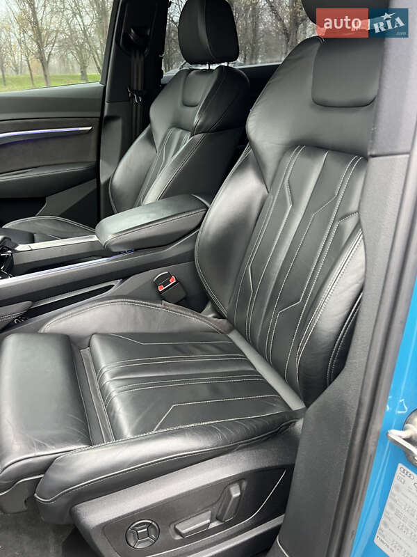 Позашляховик / Кросовер Audi e-tron 2019 в Дніпрі фото 9 Позашляховик / Кросовер Audi e-tron 2019 в Дніпрі