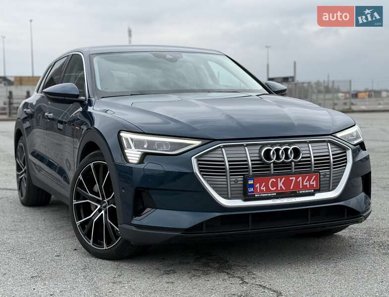 Позашляховик / Кросовер Audi e-tron 2021 в Києві фото 16 Позашляховик / Кросовер Audi e-tron 2021 в Києві