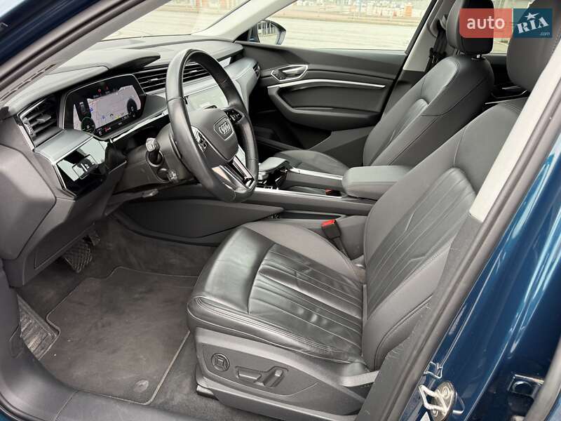 Позашляховик / Кросовер Audi e-tron 2021 в Києві фото 25 Позашляховик / Кросовер Audi e-tron 2021 в Києві