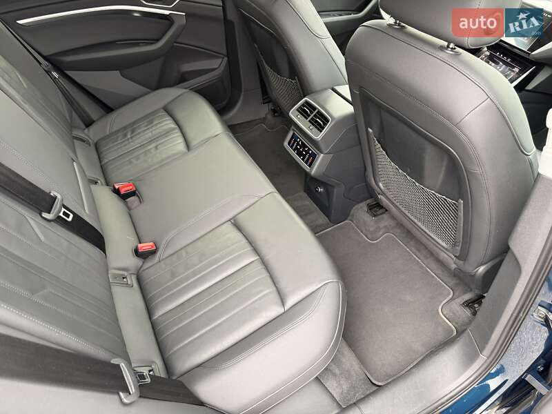Позашляховик / Кросовер Audi e-tron 2021 в Києві фото 33 Позашляховик / Кросовер Audi e-tron 2021 в Києві