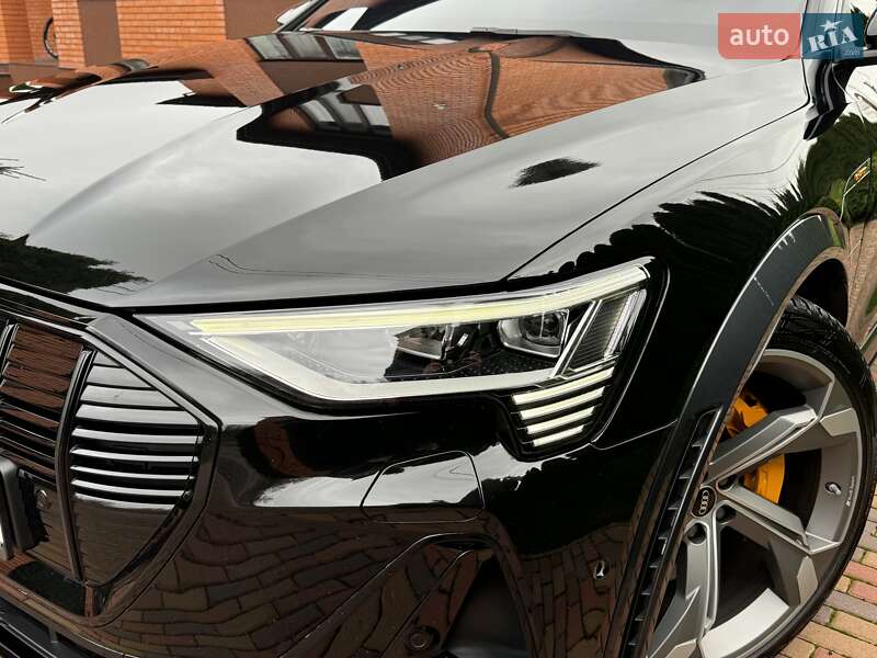 Внедорожник / Кроссовер Audi e-tron 2021 в Киеве фото 5 Внедорожник / Кроссовер Audi e-tron 2021 в Киеве
