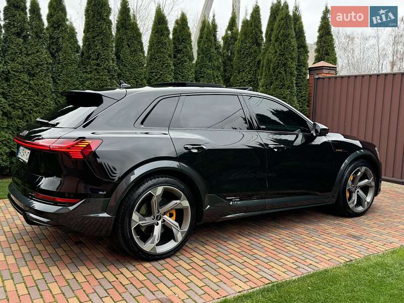Внедорожник / Кроссовер Audi e-tron 2021 в Киеве фото 13 Внедорожник / Кроссовер Audi e-tron 2021 в Киеве