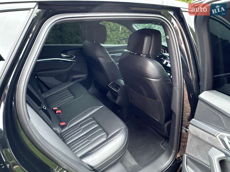 Внедорожник / Кроссовер Audi e-tron 2021 в Киеве фото 77 Внедорожник / Кроссовер Audi e-tron 2021 в Киеве