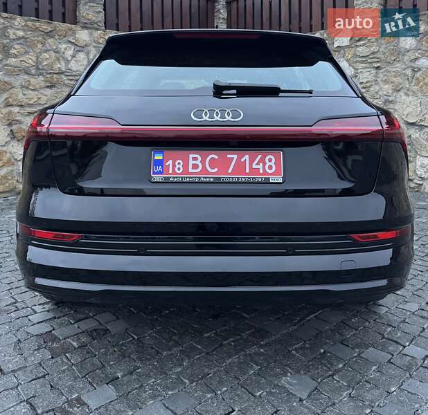 Позашляховик / Кросовер Audi e-tron 2019 в Рівному