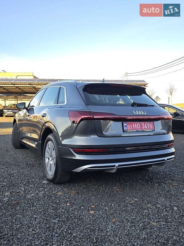 Позашляховик / Кросовер Audi e-tron 2020 в Луцьку