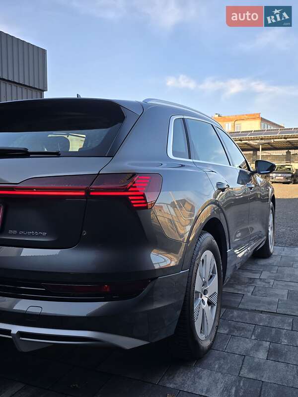 Позашляховик / Кросовер Audi e-tron 2020 в Луцьку