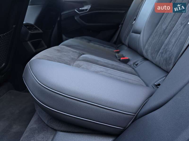 Позашляховик / Кросовер Audi e-tron 2020 в Луцьку