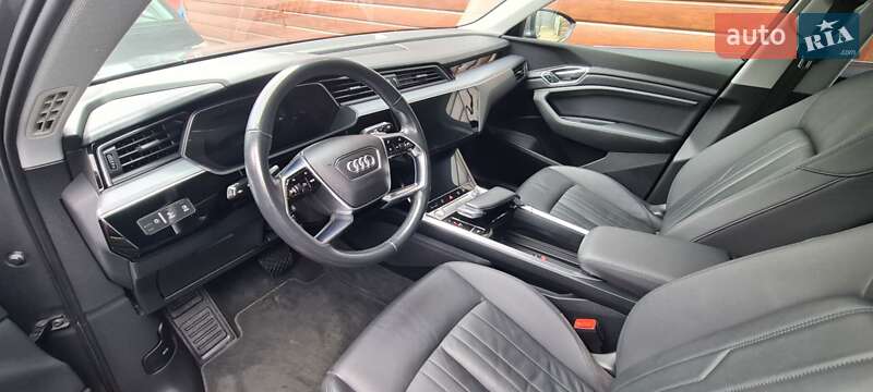 Позашляховик / Кросовер Audi e-tron 2019 в Рівному