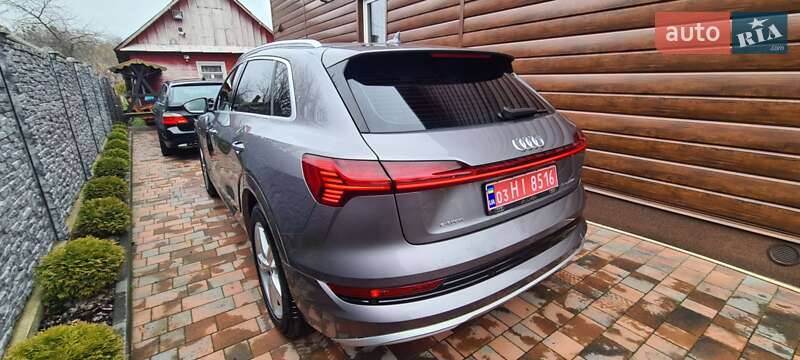Позашляховик / Кросовер Audi e-tron 2019 в Рівному