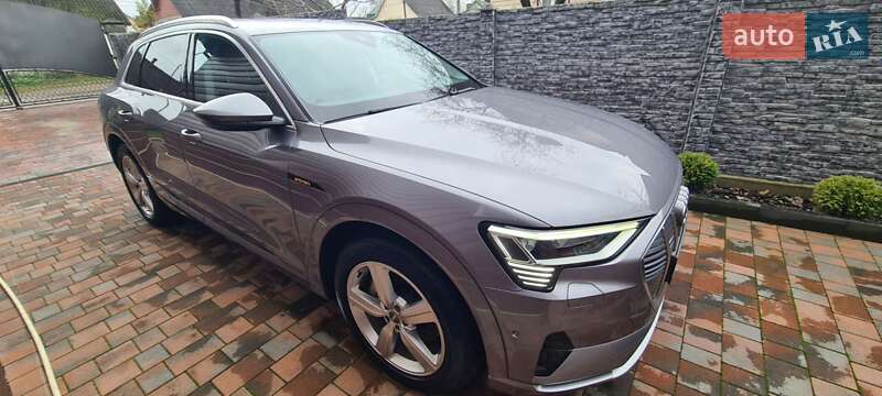 Позашляховик / Кросовер Audi e-tron 2019 в Рівному