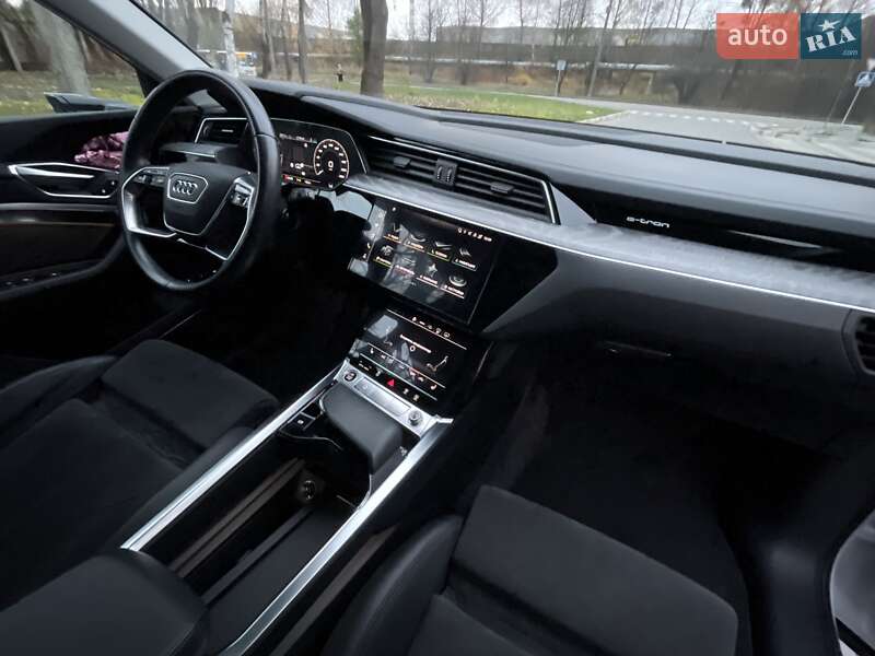 Внедорожник / Кроссовер Audi e-tron 2021 в Луцке фото 27 Внедорожник / Кроссовер Audi e-tron 2021 в Луцке
