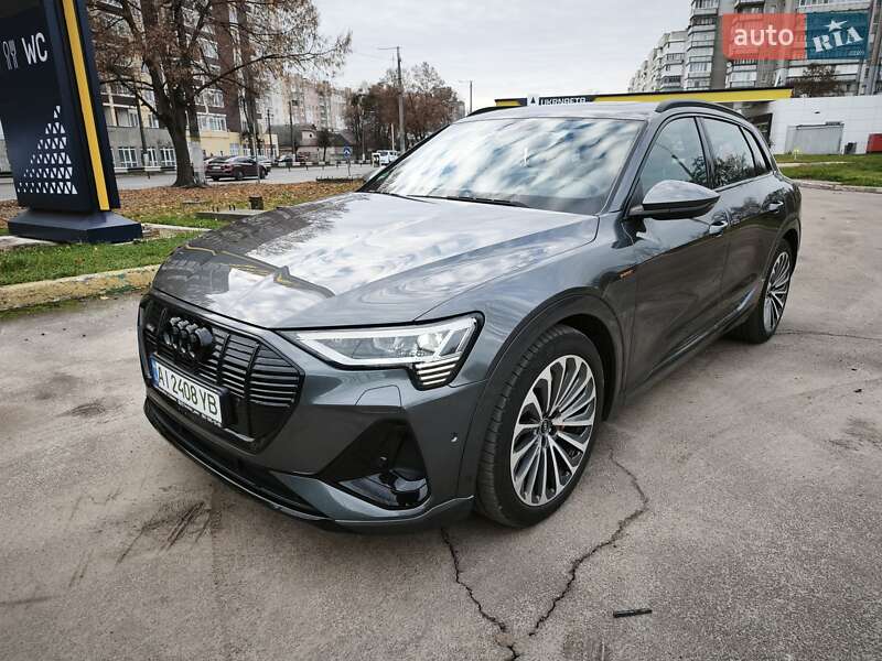 Audi e-tron, фото з оголошення