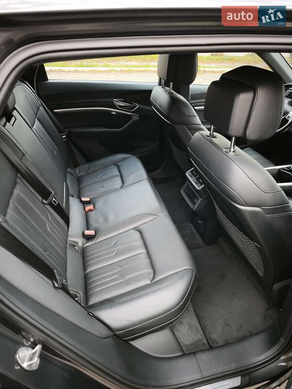 Внедорожник / Кроссовер Audi e-tron 2022 в Житомире