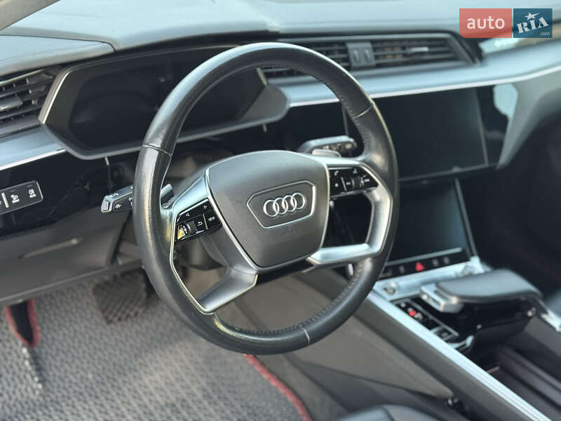 Внедорожник / Кроссовер Audi e-tron 2021 в Ровно фото 9 Внедорожник / Кроссовер Audi e-tron 2021 в Ровно