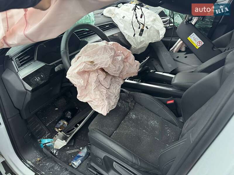 Позашляховик / Кросовер Audi e-tron 2020 в Львові