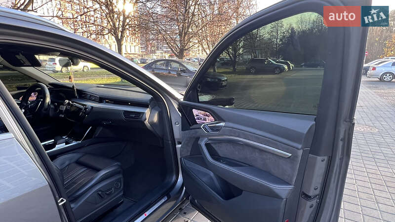 Позашляховик / Кросовер Audi e-tron 2019 в Львові