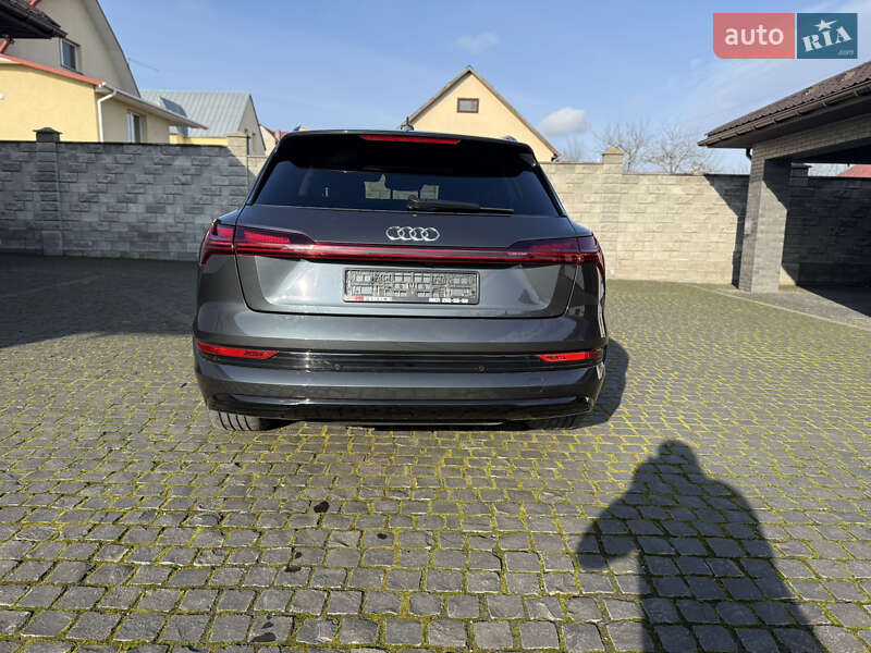 Внедорожник / Кроссовер Audi e-tron 2019 в Ровно фото 13 Внедорожник / Кроссовер Audi e-tron 2019 в Ровно