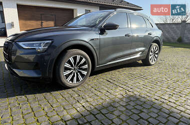 Внедорожник / Кроссовер Audi e-tron 2019 в Ровно