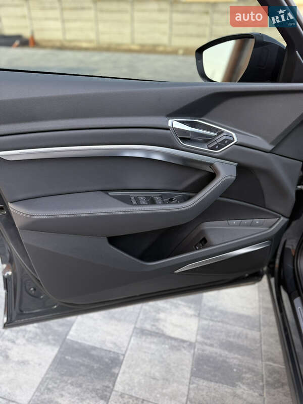 Внедорожник / Кроссовер Audi e-tron 2019 в Ровно фото 33 Внедорожник / Кроссовер Audi e-tron 2019 в Ровно