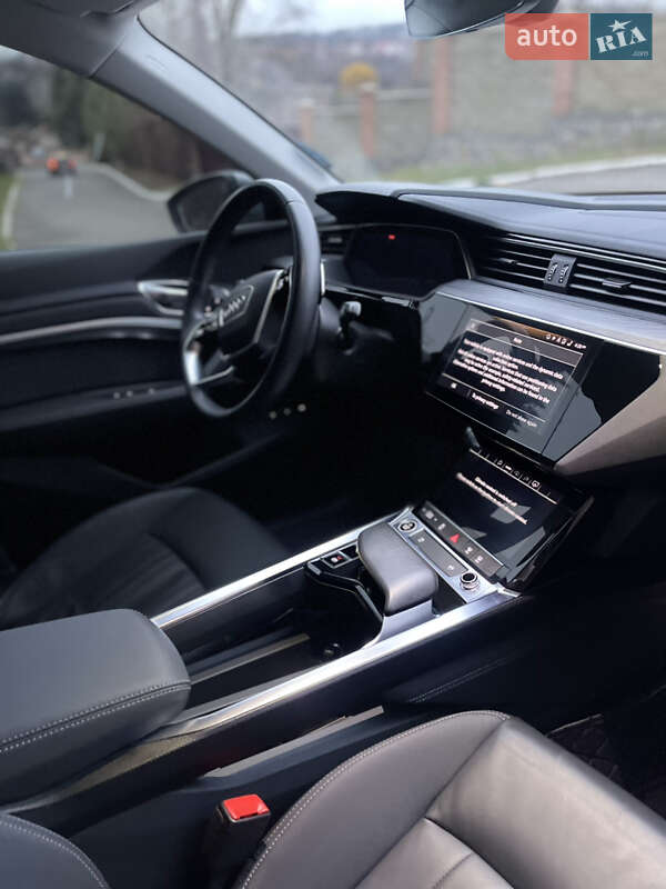 Внедорожник / Кроссовер Audi e-tron 2022 в Василькове