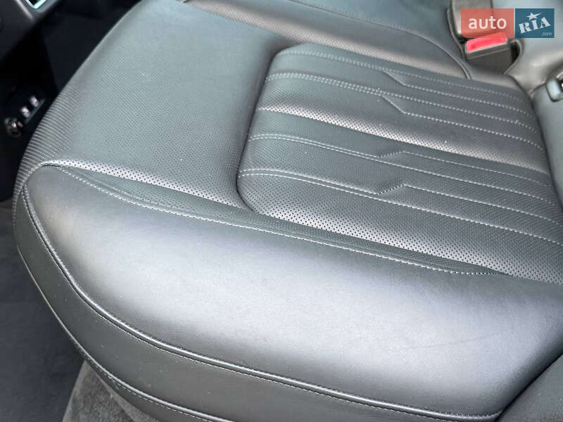 Внедорожник / Кроссовер Audi e-tron 2020 в Ровно фото 42 Внедорожник / Кроссовер Audi e-tron 2020 в Ровно