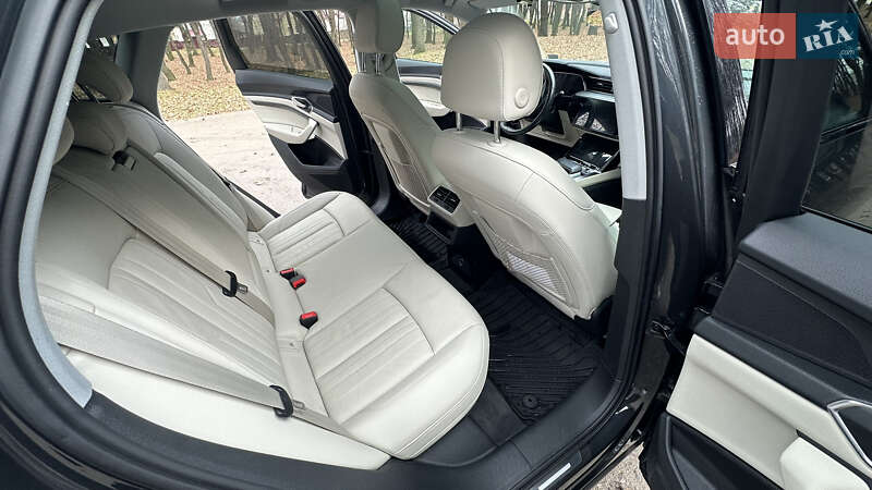 Внедорожник / Кроссовер Audi e-tron 2020 в Львове