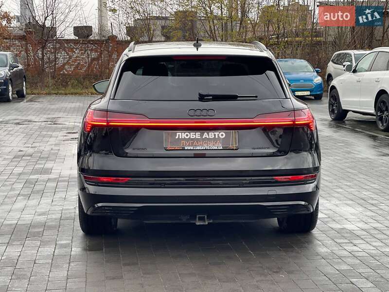 Позашляховик / Кросовер Audi e-tron 2021 в Львові