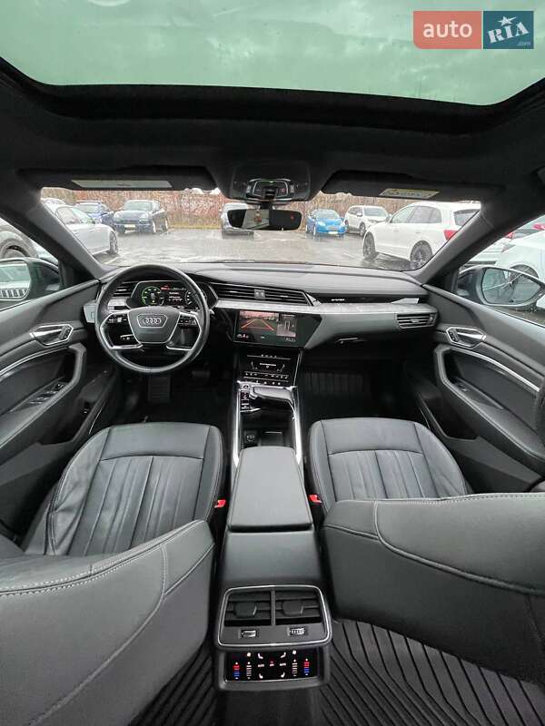 Позашляховик / Кросовер Audi e-tron 2021 в Львові