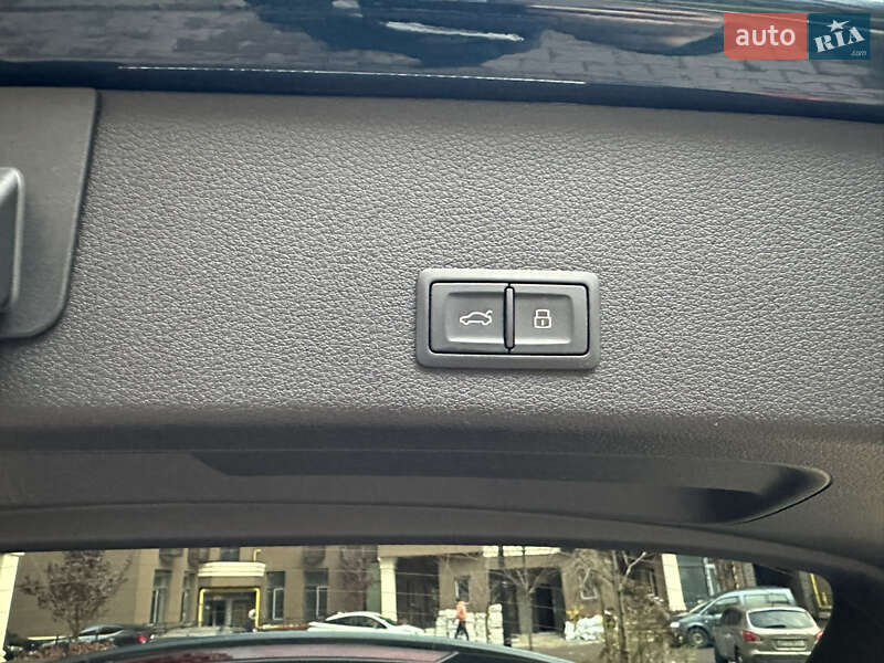 Позашляховик / Кросовер Audi e-tron 2021 в Києві