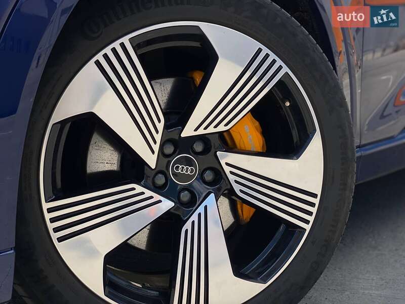 Внедорожник / Кроссовер Audi e-tron 2021 в Киеве фото 5 Внедорожник / Кроссовер Audi e-tron 2021 в Киеве