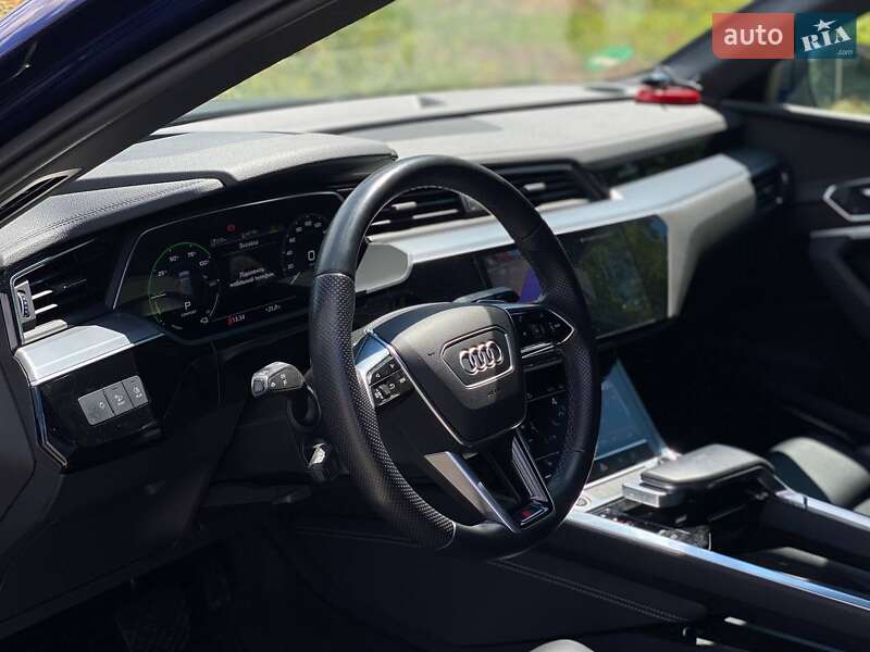 Внедорожник / Кроссовер Audi e-tron 2021 в Киеве фото 16 Внедорожник / Кроссовер Audi e-tron 2021 в Киеве