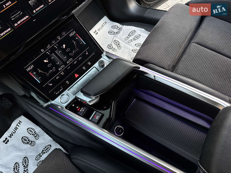 Внедорожник / Кроссовер Audi e-tron 2019 в Дрогобыче фото 68 Внедорожник / Кроссовер Audi e-tron 2019 в Дрогобыче