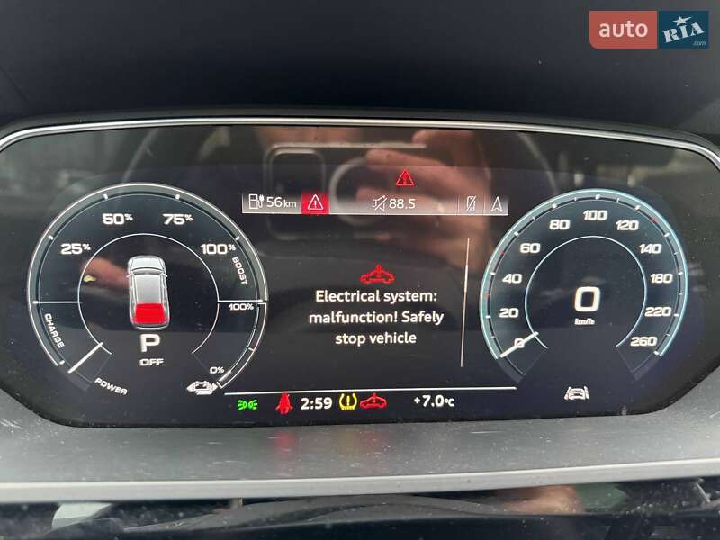 Позашляховик / Кросовер Audi e-tron 2022 в Києві