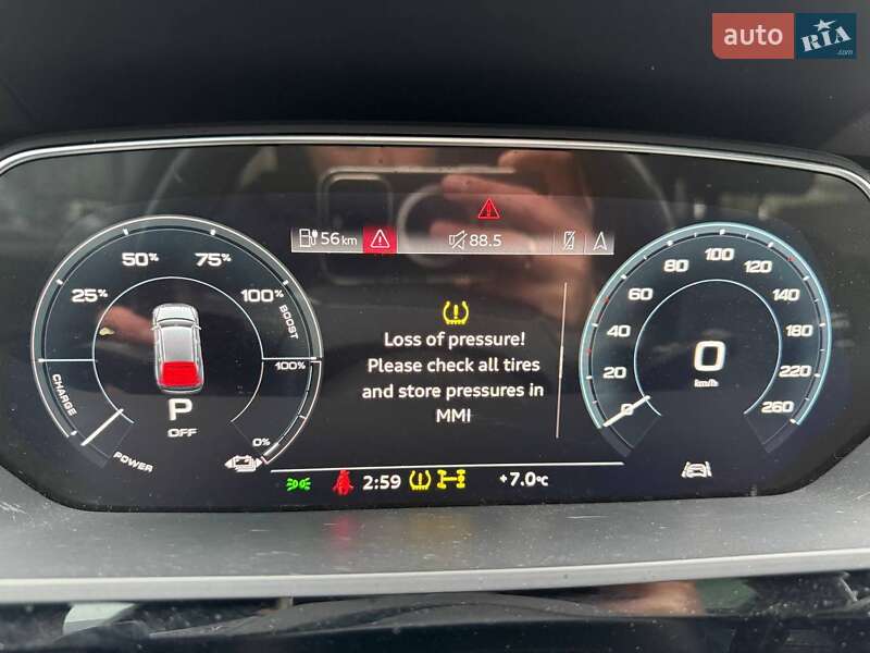 Позашляховик / Кросовер Audi e-tron 2022 в Києві