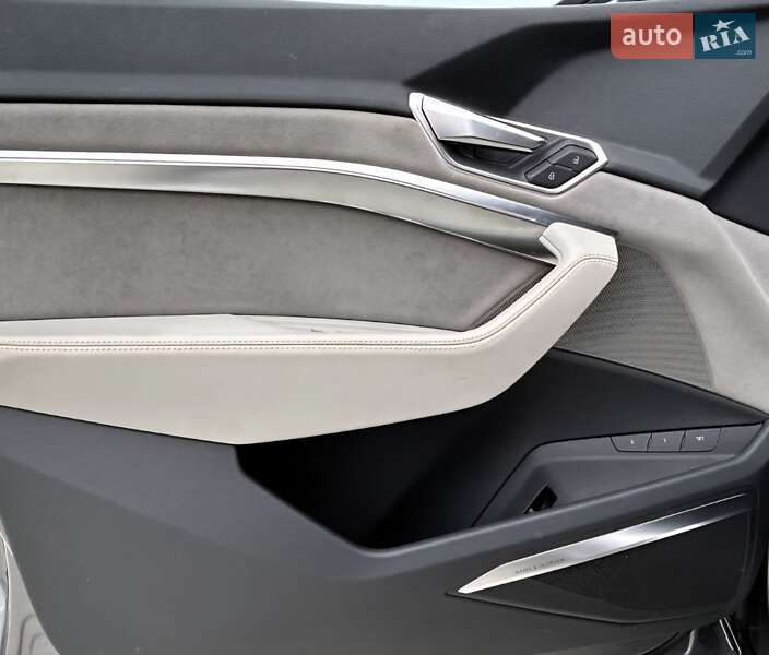 Внедорожник / Кроссовер Audi e-tron 2022 в Львове фото 20 Внедорожник / Кроссовер Audi e-tron 2022 в Львове