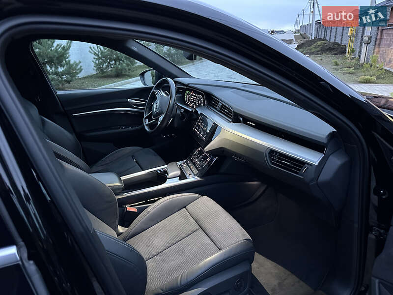 Позашляховик / Кросовер Audi e-tron 2022 в Рівному фото 19 Позашляховик / Кросовер Audi e-tron 2022 в Рівному