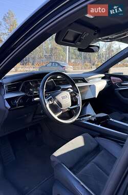 Внедорожник / Кроссовер Audi e-tron 2021 в Киеве