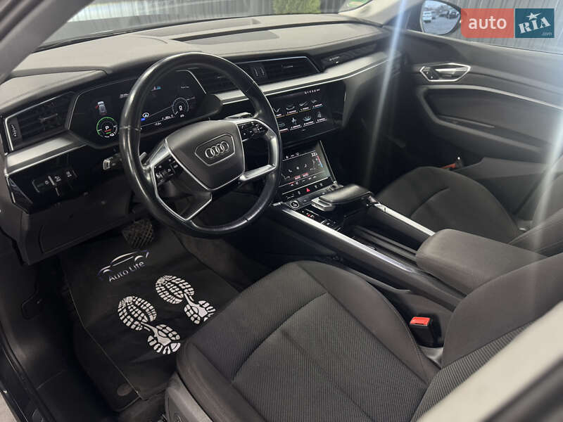 Внедорожник / Кроссовер Audi e-tron 2021 в Мукачево