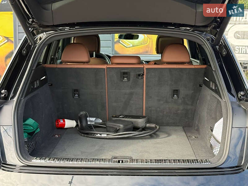 Внедорожник / Кроссовер Audi e-tron 2022 в Стрые