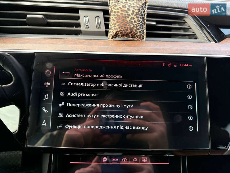 Внедорожник / Кроссовер Audi e-tron 2022 в Стрые