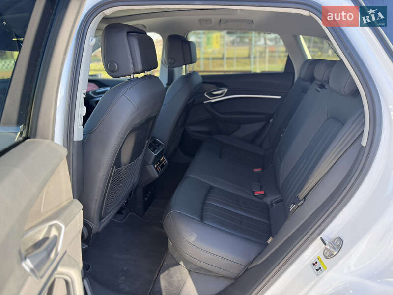 Внедорожник / Кроссовер Audi e-tron 2021 в Львове