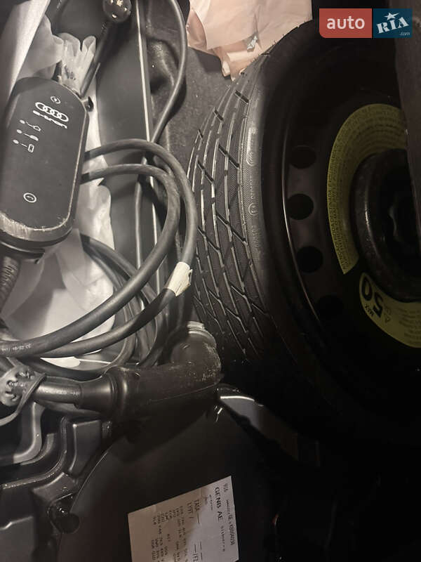 Внедорожник / Кроссовер Audi e-tron 2019 в Киеве фото 10 Внедорожник / Кроссовер Audi e-tron 2019 в Киеве