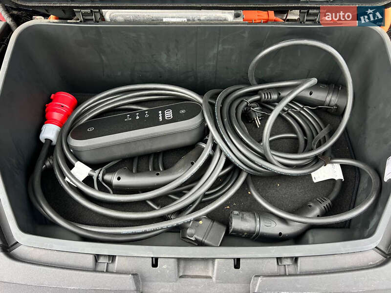 Позашляховик / Кросовер Audi e-tron 2020 в Луцьку