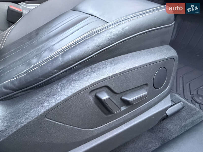 Позашляховик / Кросовер Audi e-tron 2021 в Києві фото 26 Позашляховик / Кросовер Audi e-tron 2021 в Києві