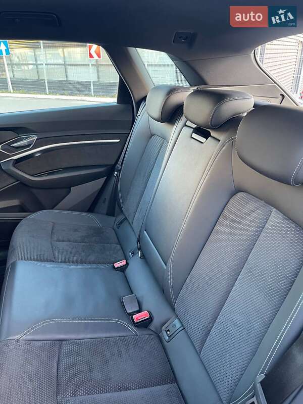 Внедорожник / Кроссовер Audi e-tron 2021 в Львове