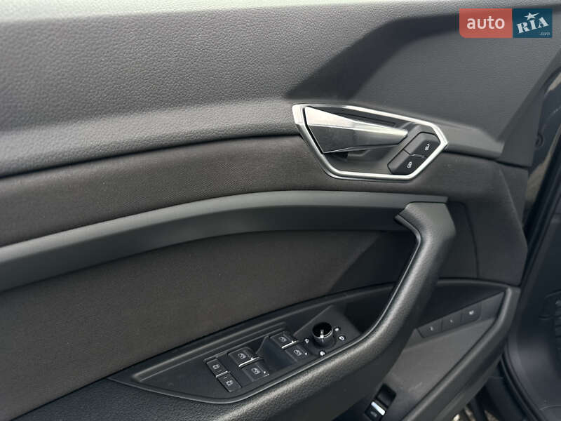 Внедорожник / Кроссовер Audi e-tron 2019 в Ивано-Франковске